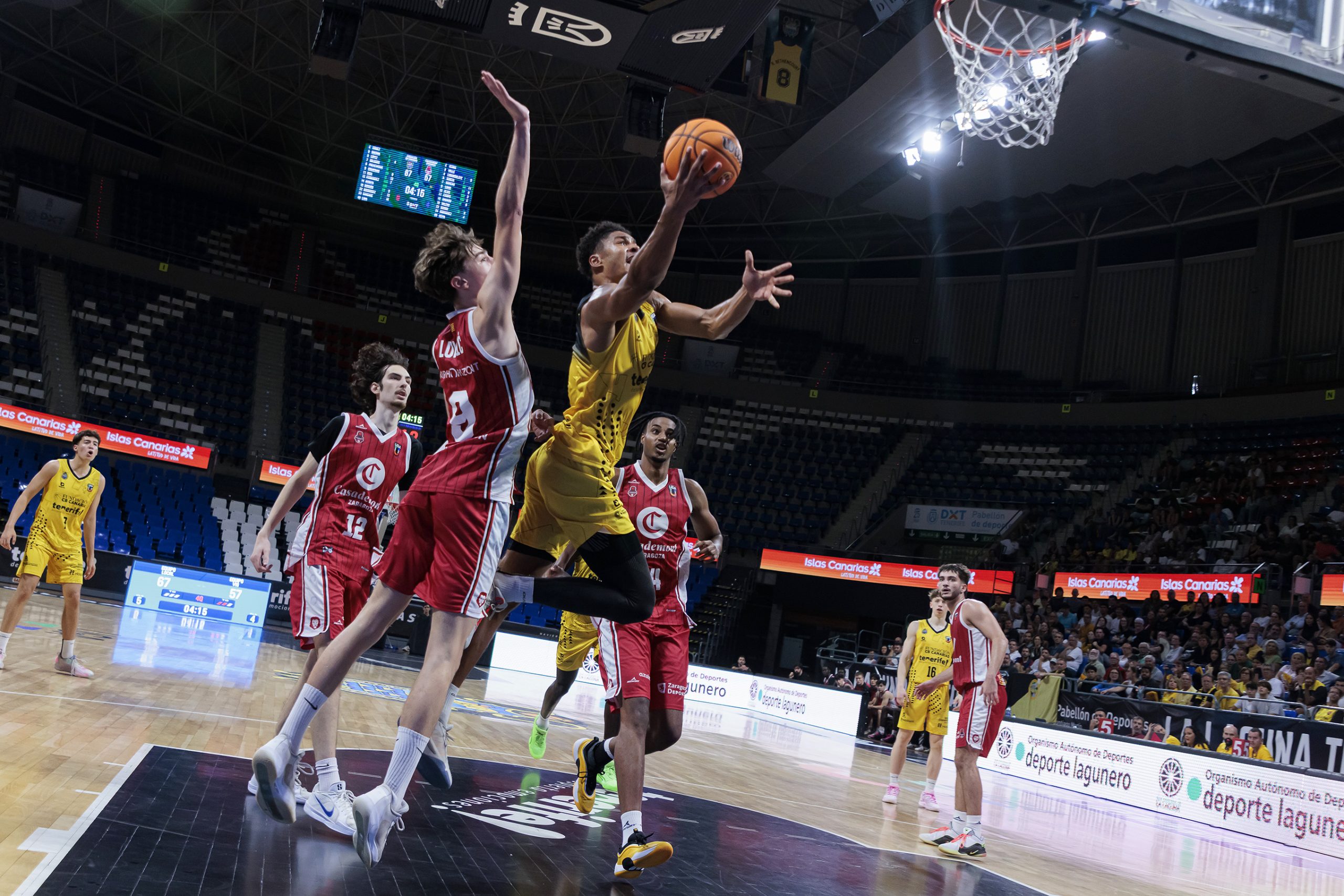 El filial U22 quiere hacerse fuerte en el Santiago Martín