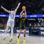 La Laguna Tenerife tumba al Baskonia y festeja su undécima alegría liguera (2)