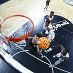 La Laguna Tenerife tumba al Baskonia y festeja su undécima alegría liguera (15)