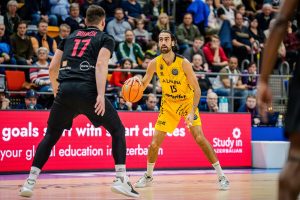 Trabajada victoria en Praga para festejar la tercera alegría en el Top 16 (4)