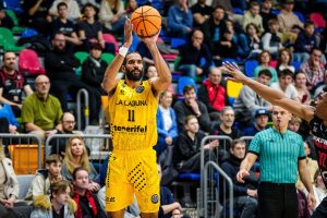 Trabajada victoria en Praga para festejar la tercera alegría en el Top 16 (7)