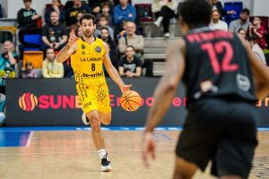 Trabajada victoria en Praga para festejar la tercera alegría en el Top 16 (8)