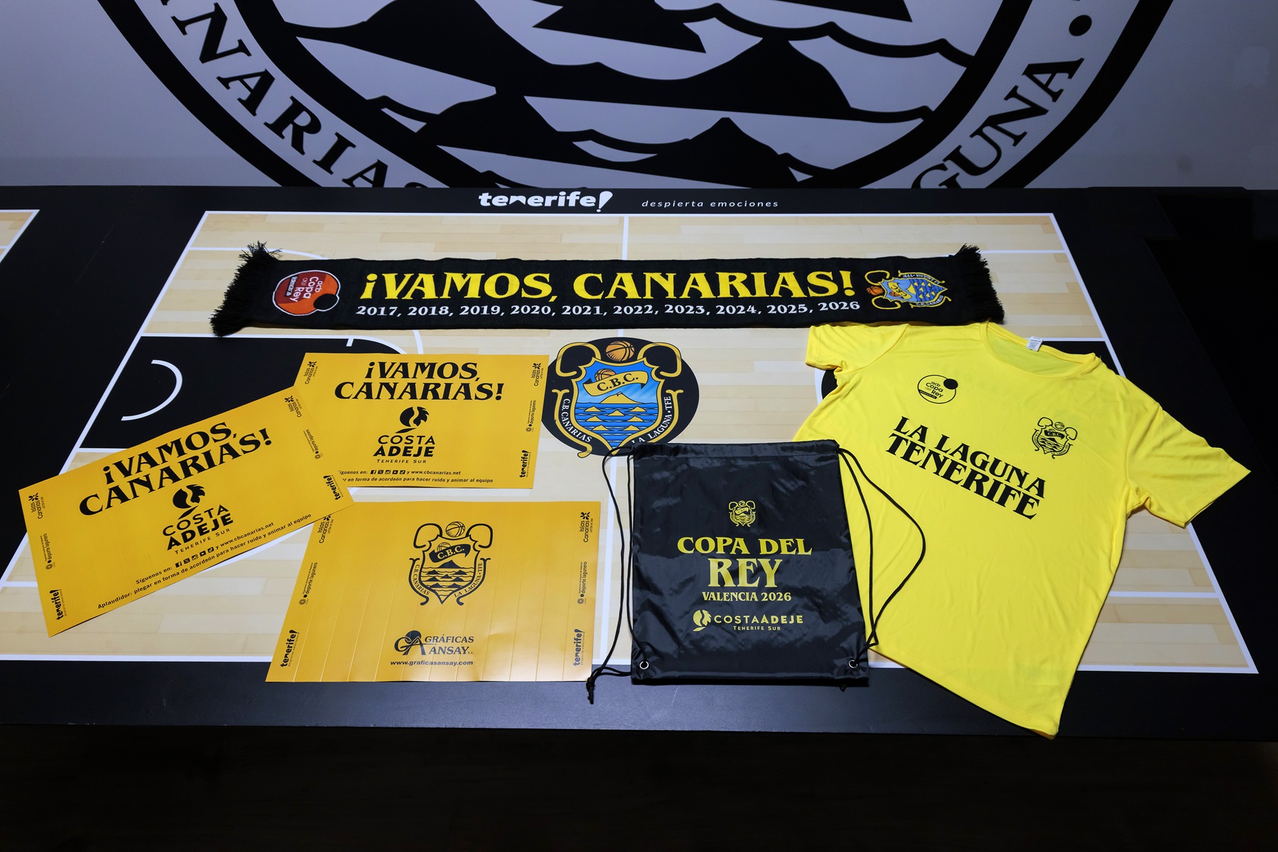 Imagen de El Club y Costa Adeje reparten un kit de animación para la Copa