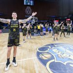 Sinfonía aurinegra para sumar un triunfo de mucho prestigio (16)