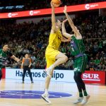 La Laguna Tenerife 'asalta' el Carpena con una exhibición coral (5)