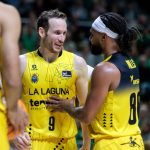 La Laguna Tenerife 'asalta' el Carpena con una exhibición coral (7)