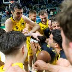 La Laguna Tenerife 'asalta' el Carpena con una exhibición coral (24)