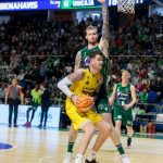 La Laguna Tenerife 'asalta' el Carpena con una exhibición coral (9)