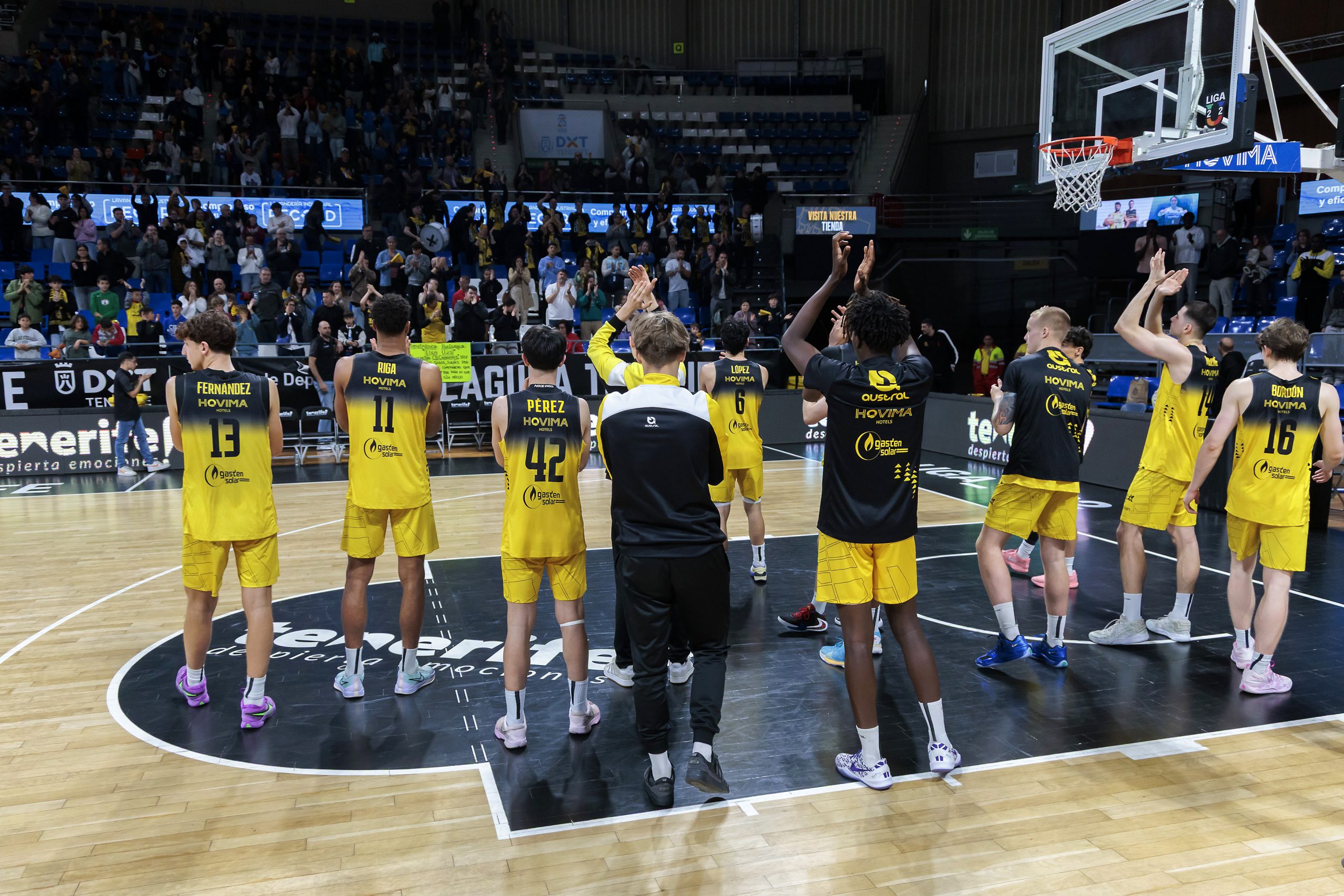 Ir a la noticia ¡Ambientazo para arropar al U22!