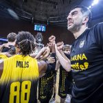 La Laguna Tenerife 'golpea' primero (14)