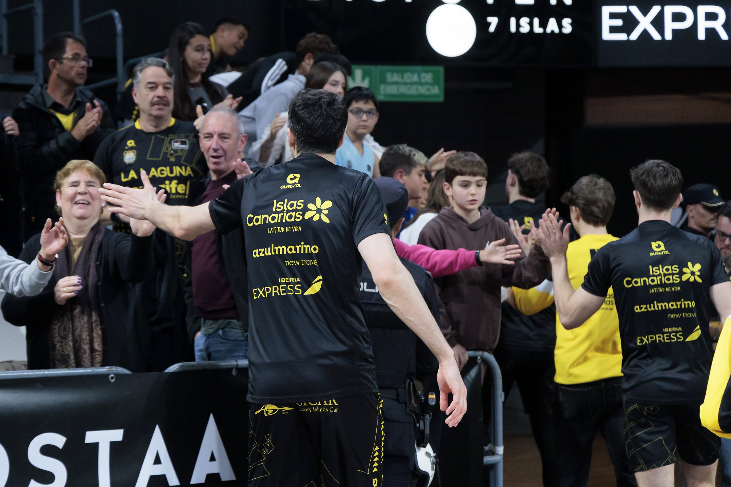 Ir a la noticia Así vibró el Santiago Martín