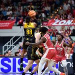 La Laguna Tenerife cede en el último cuarto (15)