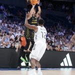 La Laguna Tenerife 'asalta' el Movistar Arena en una noche histórica (12)