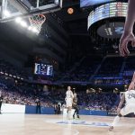 La Laguna Tenerife 'asalta' el Movistar Arena en una noche histórica (15)
