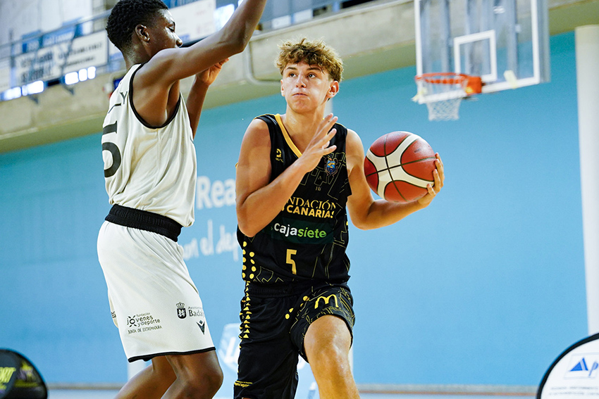 Noticia El cadete canarista Diego Díaz, convocado por la selección española U16