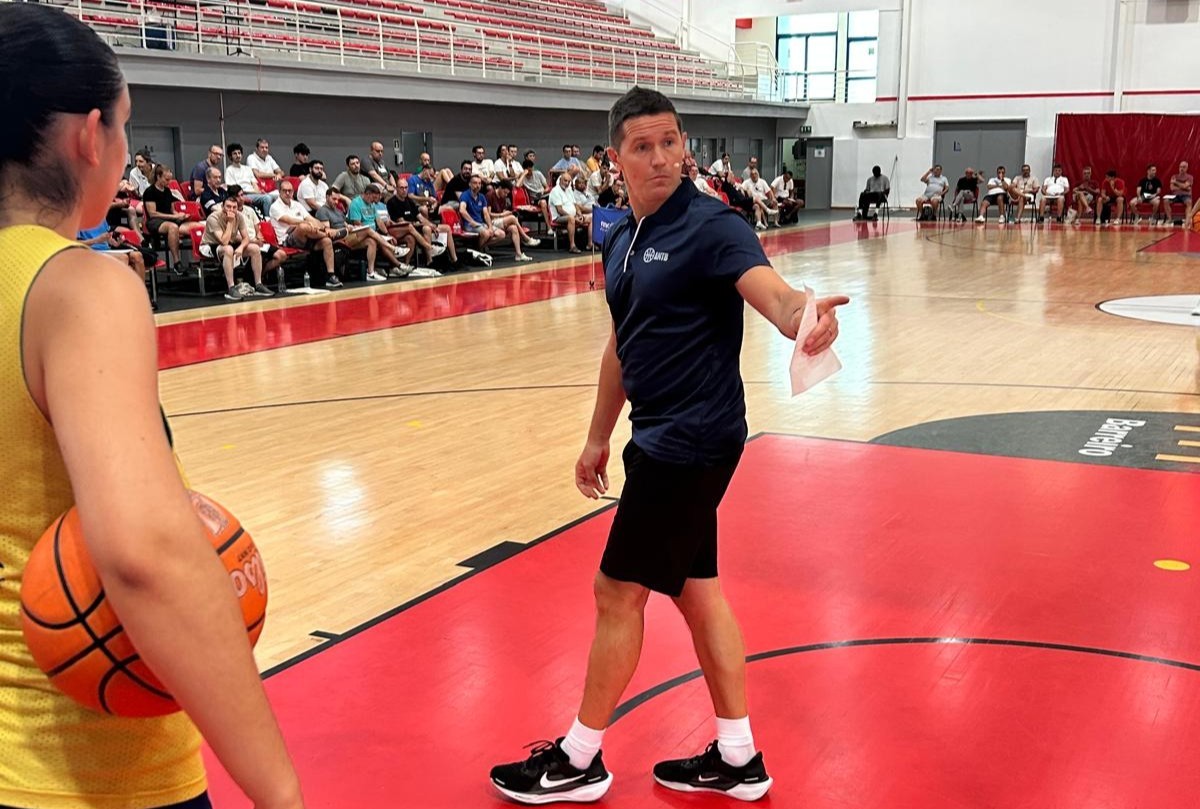 Lakovic, ponente en el Clinic Internacional ANTB de Lisboa
