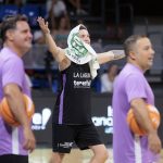 Afición y equipo se funden en una tarde especial (7)