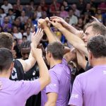 Afición y equipo se funden en una tarde especial (10)