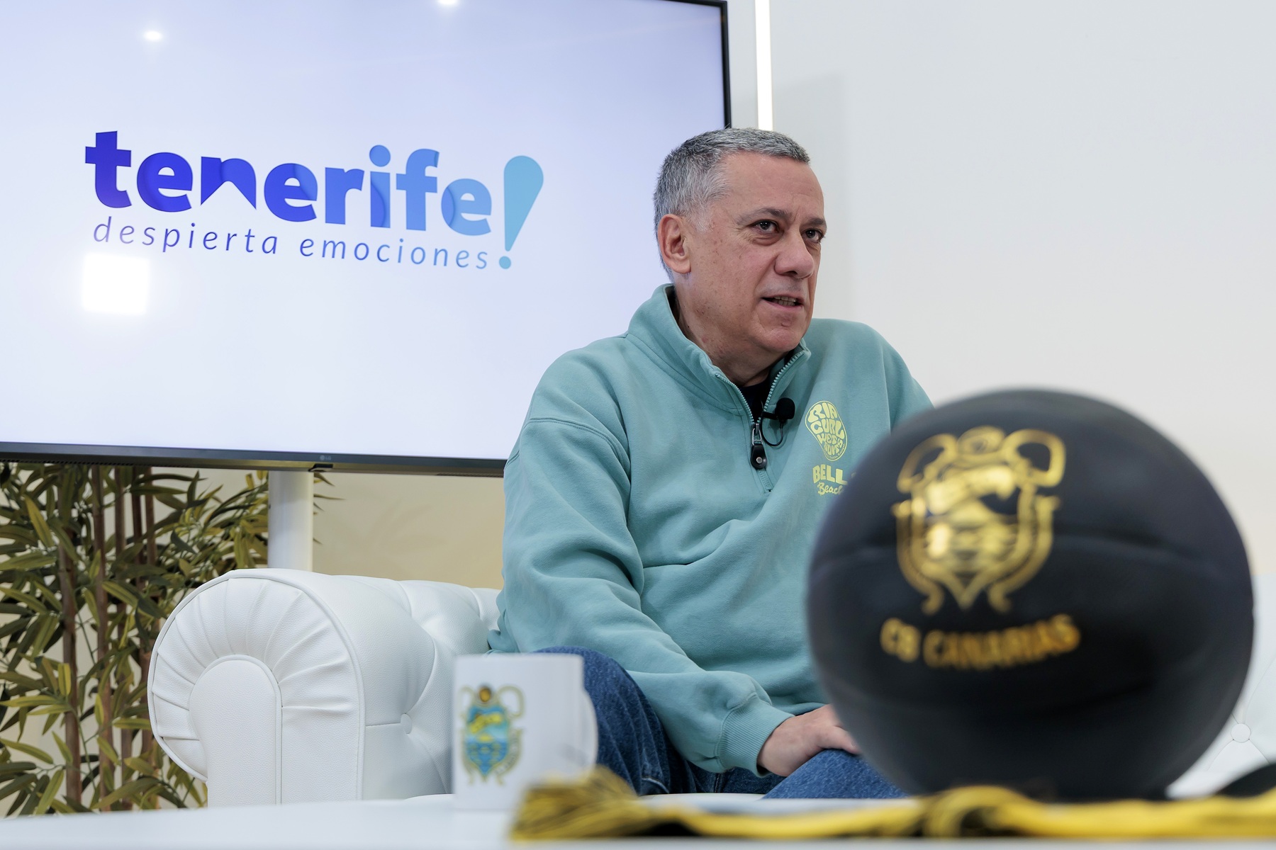 Noticia La cara más personal de Alejandro Martínez, protagonista en 'Balón al aire'