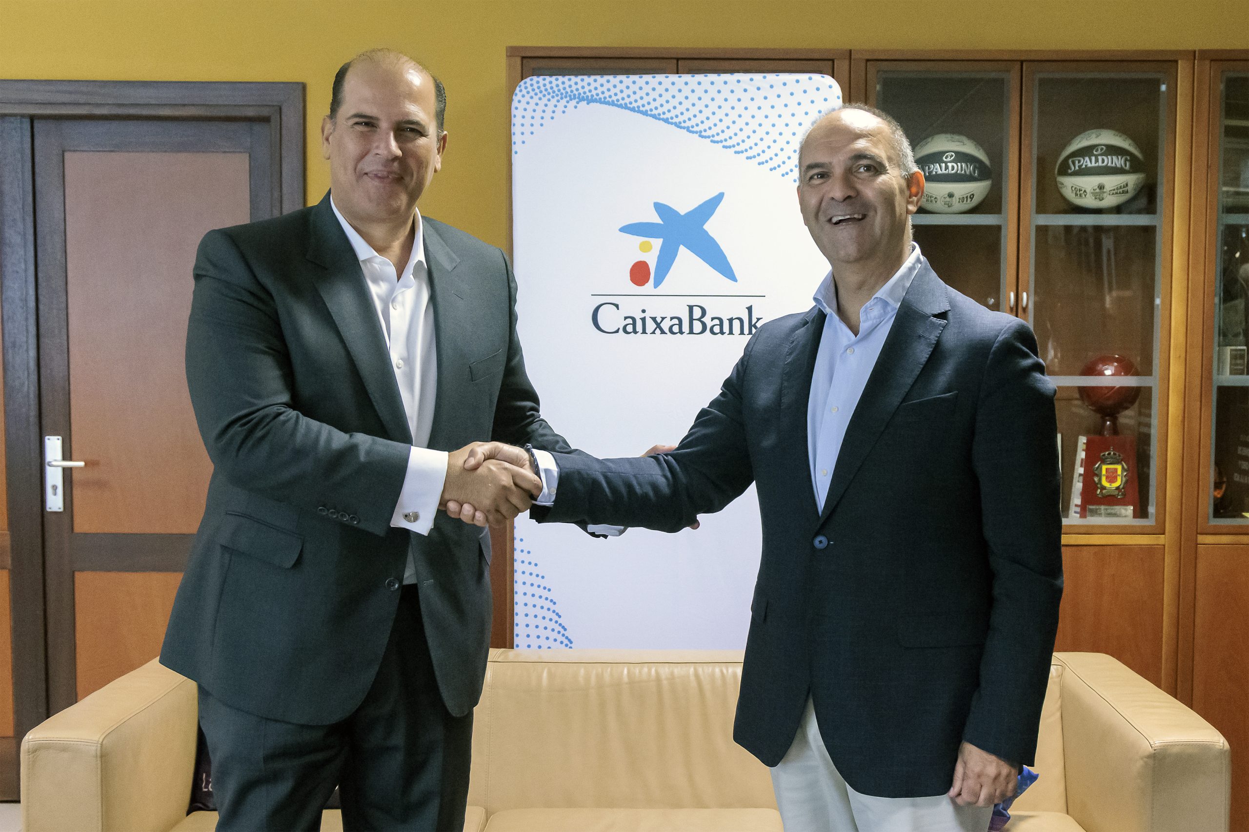 Noticia El CB Canarias y CaixaBank consolidan su alianza