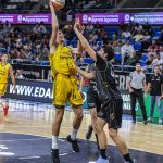 Coraje y defensa para sumar la primera (18)