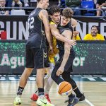 Coraje y defensa para sumar la primera (22)