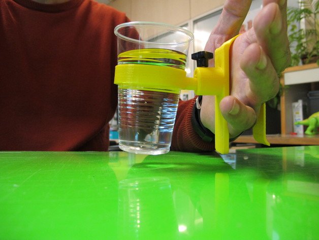 Imagen del recurso Pinza portavasos