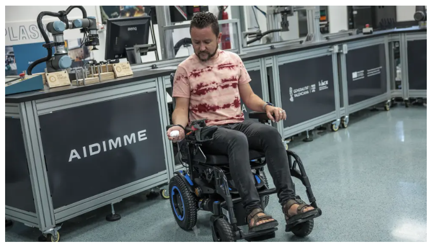 Silla de rueda autónoma que traslada a una persona