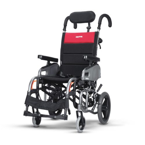 Silla de ruedas basculante negra y plata