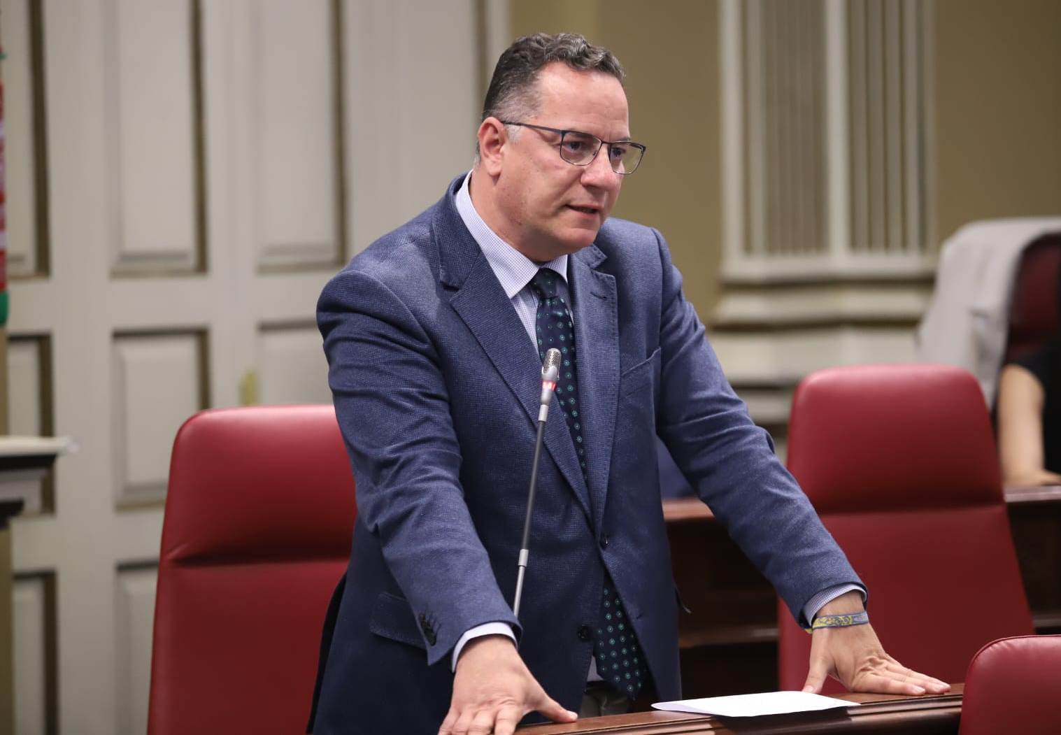 Imagen PoliSuarezpleno.jpg