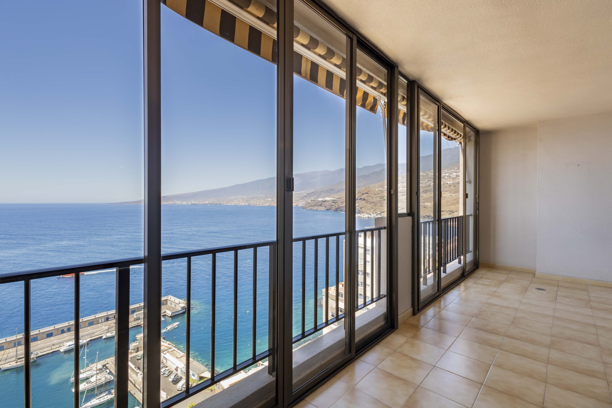 Imagen de Piso en primera línea de mar en Radazul Bajo